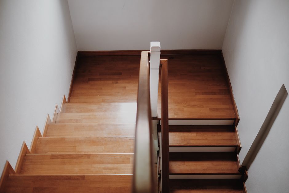 monte-escalier aux Angles
