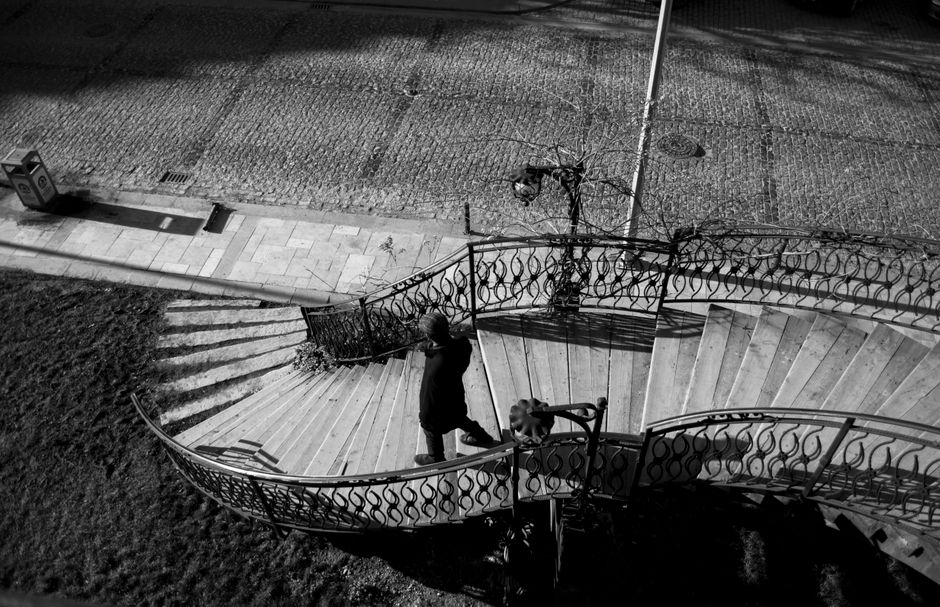 monte-escalier à Aigues-Mortes